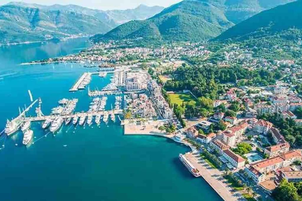 Apartman A&M Tivat Eksteriør bilde