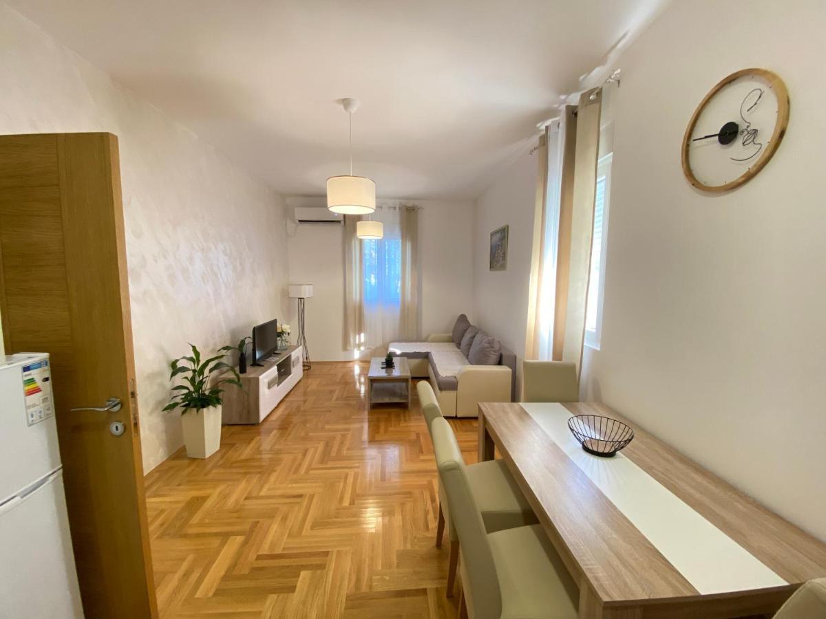 Apartman A&M Tivat Eksteriør bilde